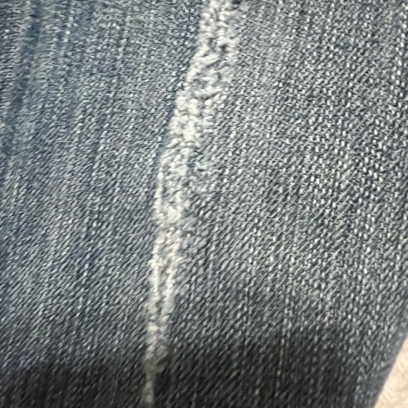 #665. Cache Contour Collection Bootcut Jeans with Embroidery Details. Size 6. - Picture 5 of 14